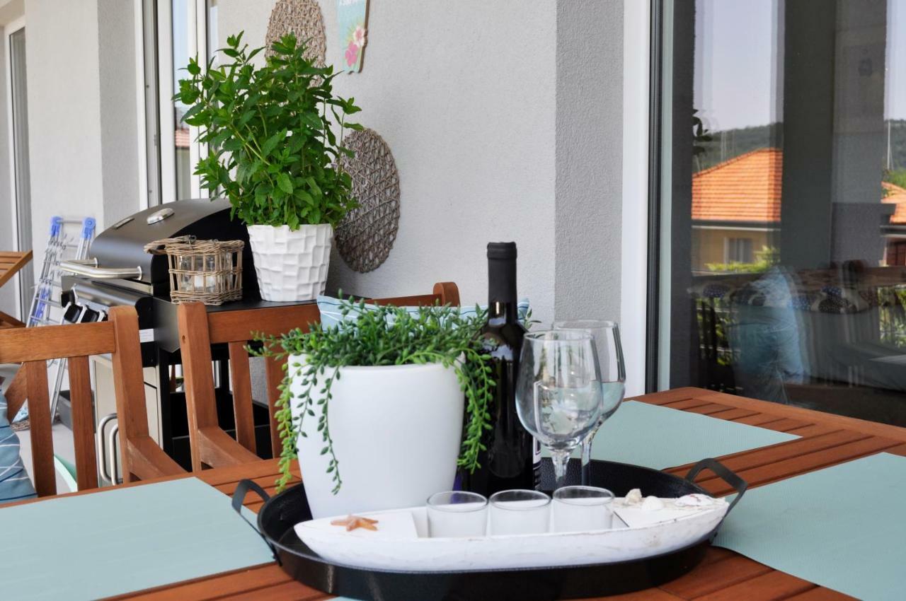 Anemos Apartman Apartment Tisno Ngoại thất bức ảnh